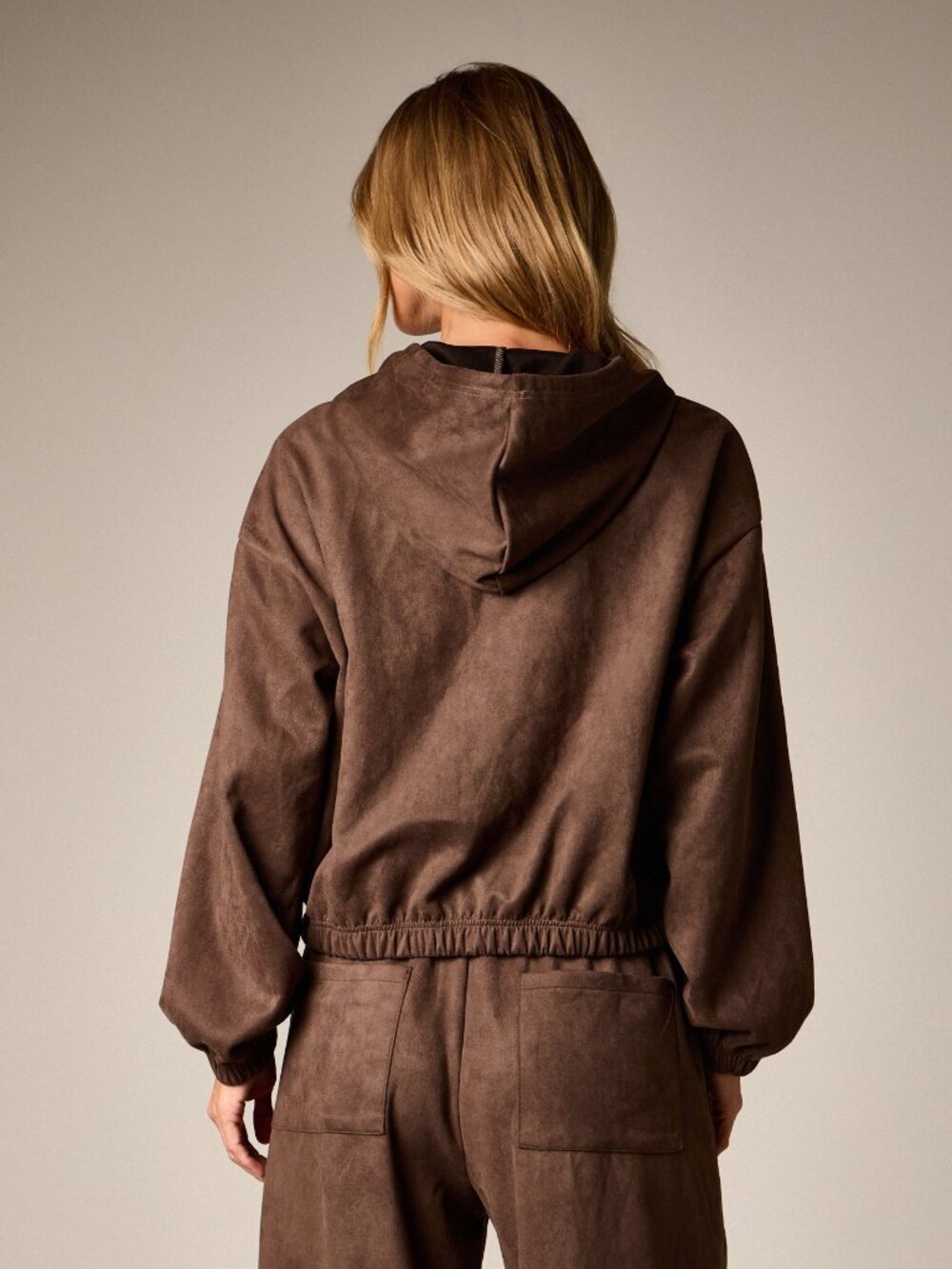 Coffee Brown Casual Women's Cropped Zip-Up Hoodie - Picture 2 of 6